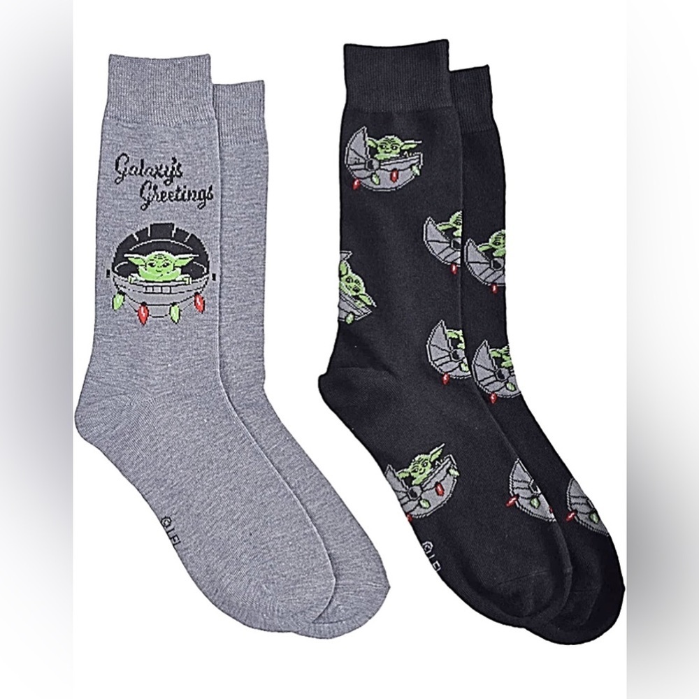 STAR WARS MANDALORIAN Men’s 2 PR Of CHRISTMAS BABY YODA SOCKS GALAXY'S GREETINGS